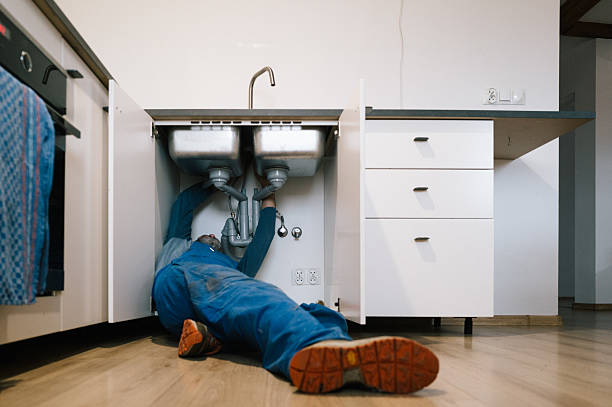 Professional Plumbing technician working in Catawba, OH